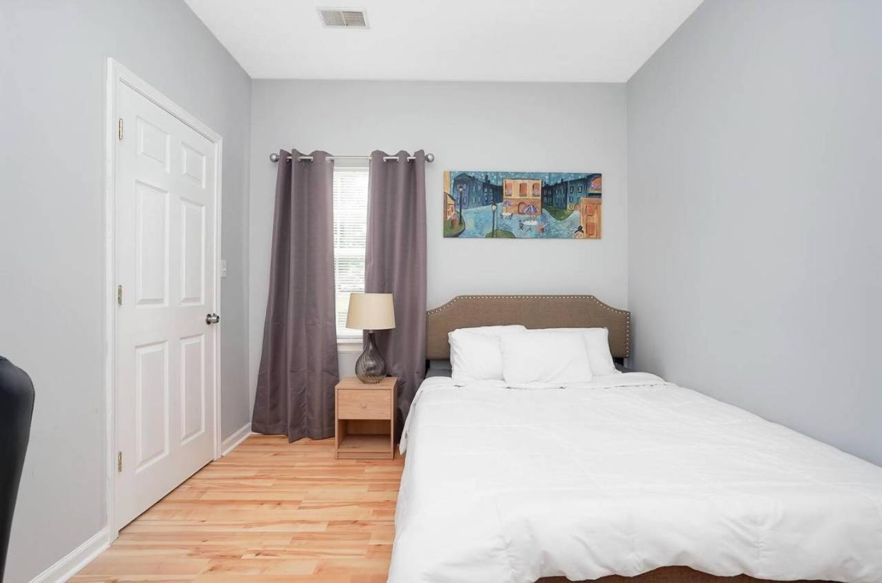 Spacious Family Retreat - Churchill Downs & Downtown Louisville