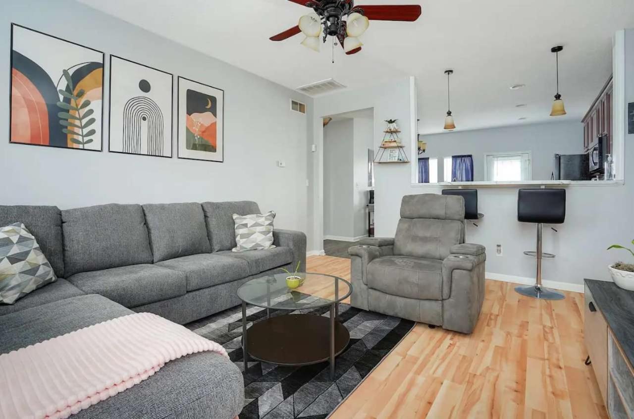 Spacious Family Retreat - Churchill Downs & Downtown Holiday home *