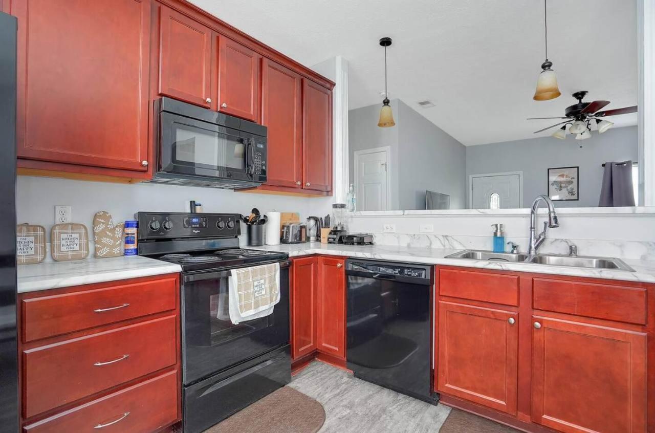 Spacious Family Retreat - Churchill Downs & Downtown Holiday home Louisville