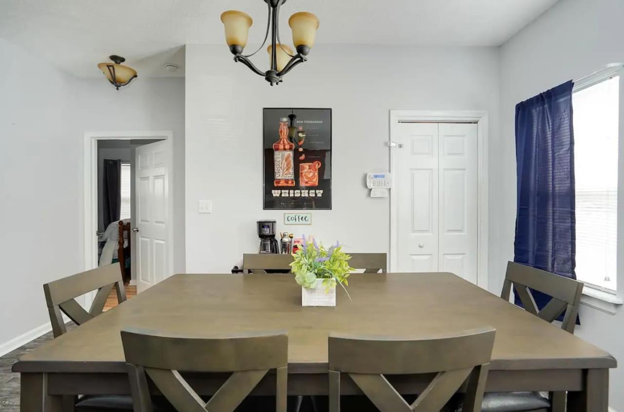 Spacious Family Retreat - Churchill Downs & Downtown * Louisville